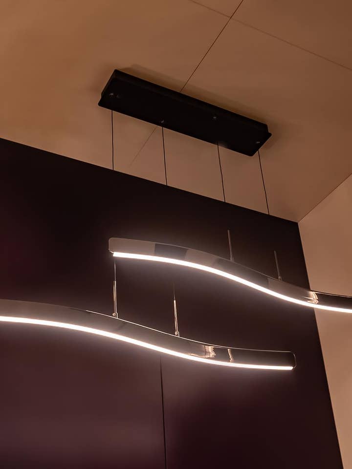 Lampadario da tavolo da pranzo in acrilico in acciaio inossidabile Oslo Platinum per la vendita all'ingrosso da parte di HEKA LIGHTING & TRADING LTD