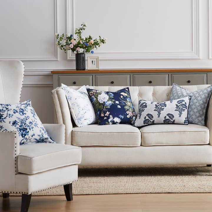 Laura Ashley - Wholesale Throw/decorative pillow - Laura Ashley Mr Jones Cushion - 2 Colours