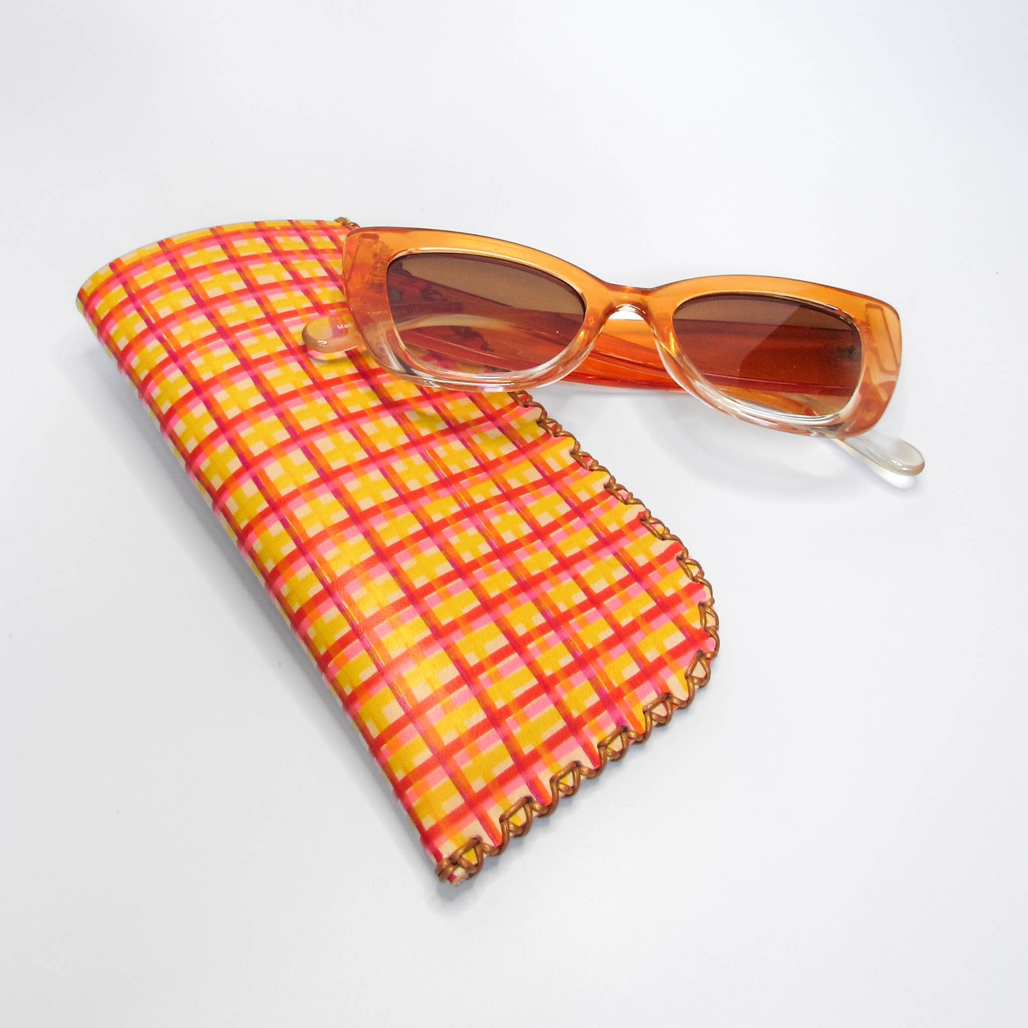 Fado Made Co. — Leather Goods - Wholesale Eyewear Cases & Holders - Unisex - Hand-painted Leather Eyewear Slipcase8