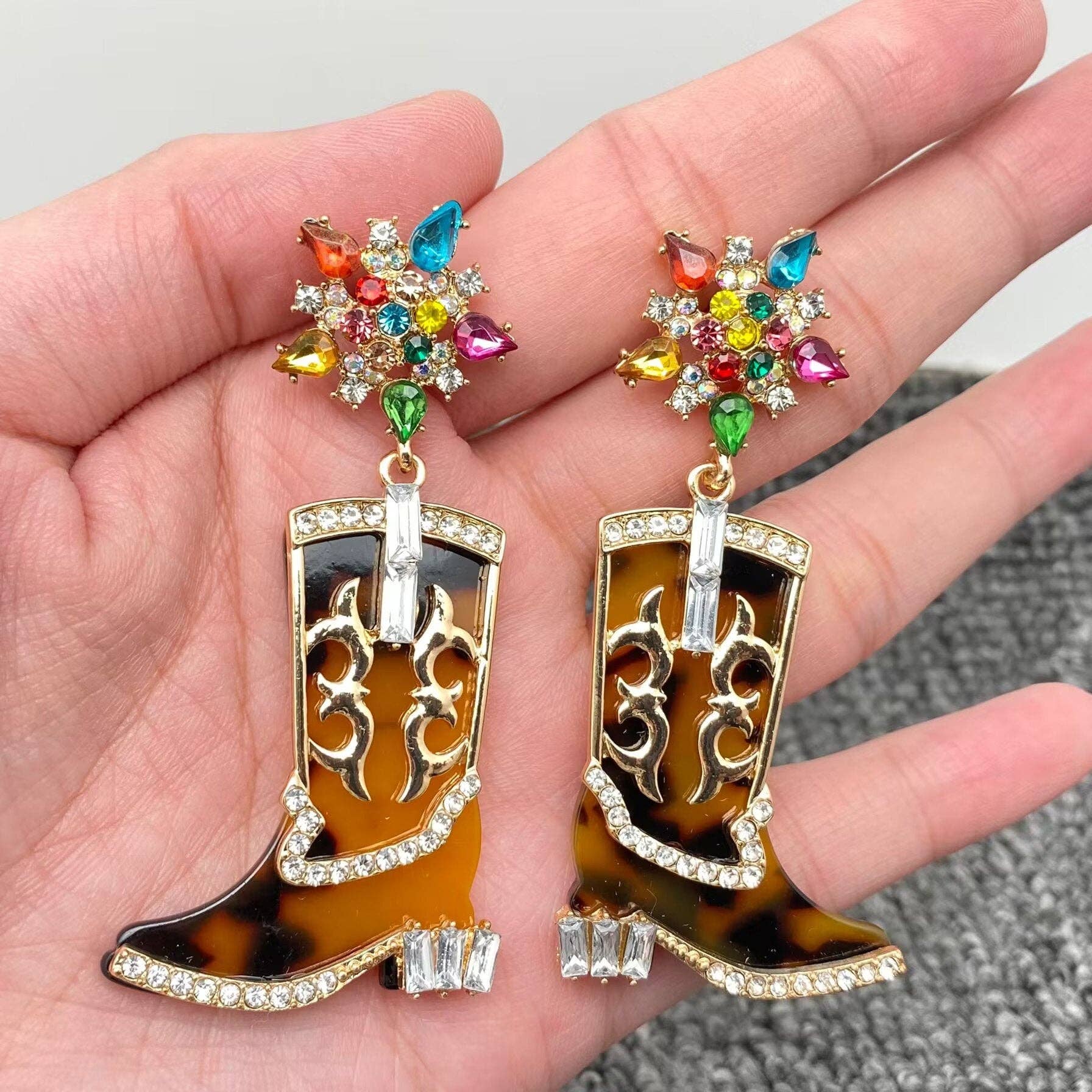 Mio Queena - Vendita all'ingrosso Orecchini pendenti - Orecchini a bottone a stivale western con strass incastonati4