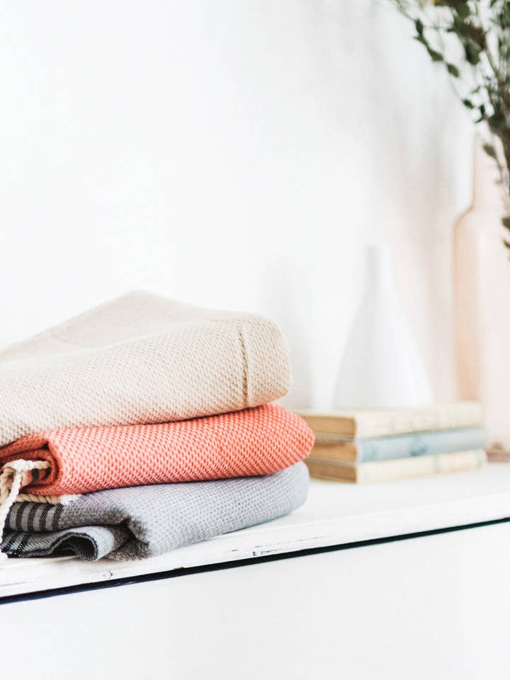 Fouta à tisser oeil de perdrix noir, meilleure qualité pour la vente par Argile & Osier