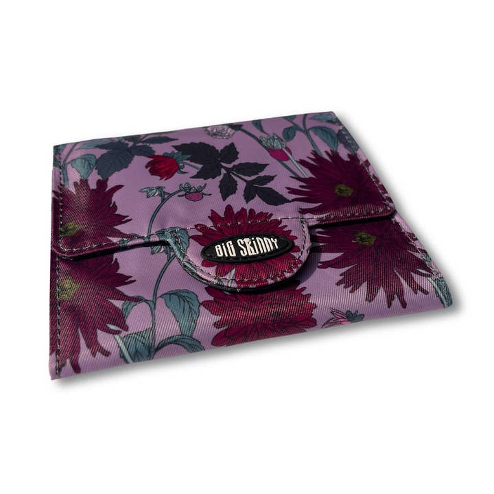 Trixie Tri-Fold Nouveaux Motifs pour la vente par Big Skinny Wallets