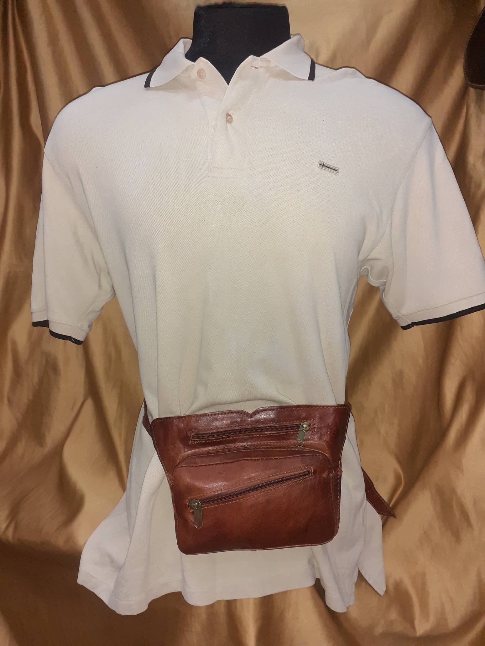 Hecho a mano – wholesale Belt bag – Women’s – Square waist bag with 3 zippers1