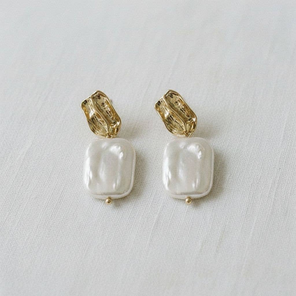 Ellemadera - Wholesale Dangle Earrings - Baroque-Inspired Freshwater Pearl Drop Earrings