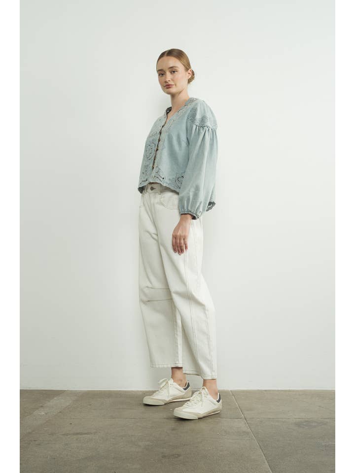 Aaron & Amber - Wholesale Blouse – Women’s - MAT2892 DENIM EMBROIDERY VOLUME SLEEVE BLOUSE TOP5