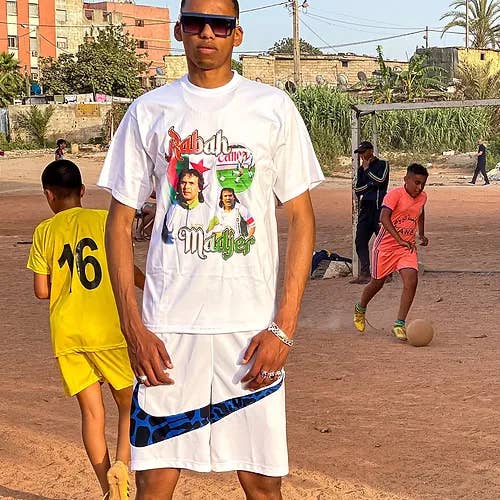 Rabah Madjer T-shirt för wholesale av Retro Football Gang