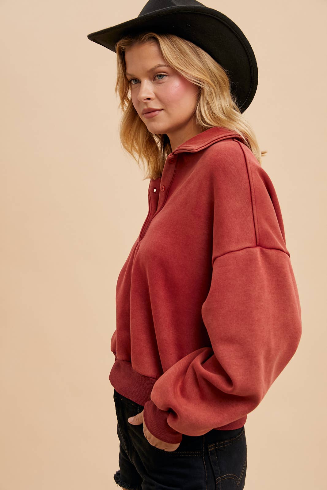 In Loom - Wholesale Sweatshirt - Women's - CROPPED POLO PULLOVER16