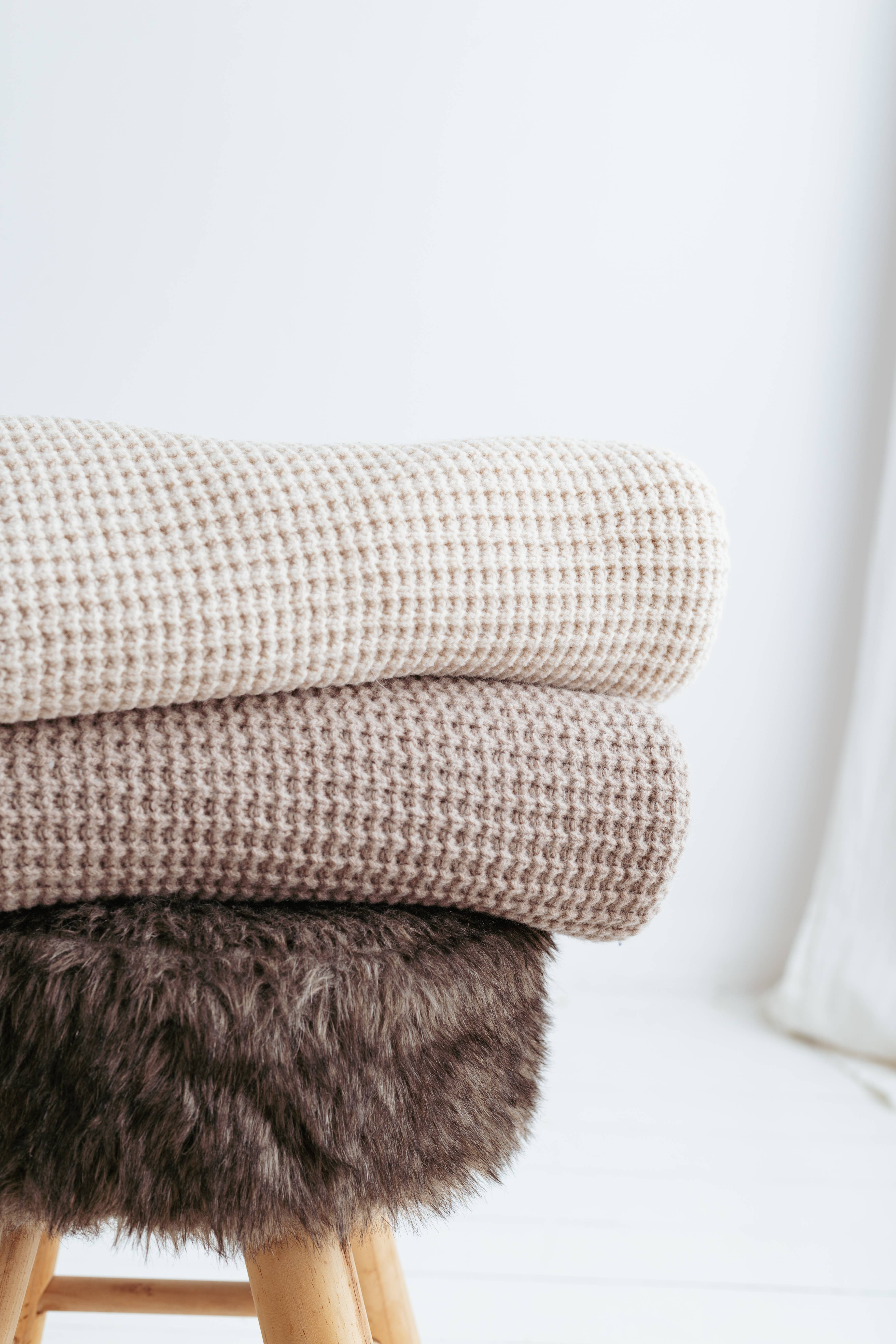 CottoHouse – Engroshandel Tæppe – EMMA strikket tæppe i merinould17