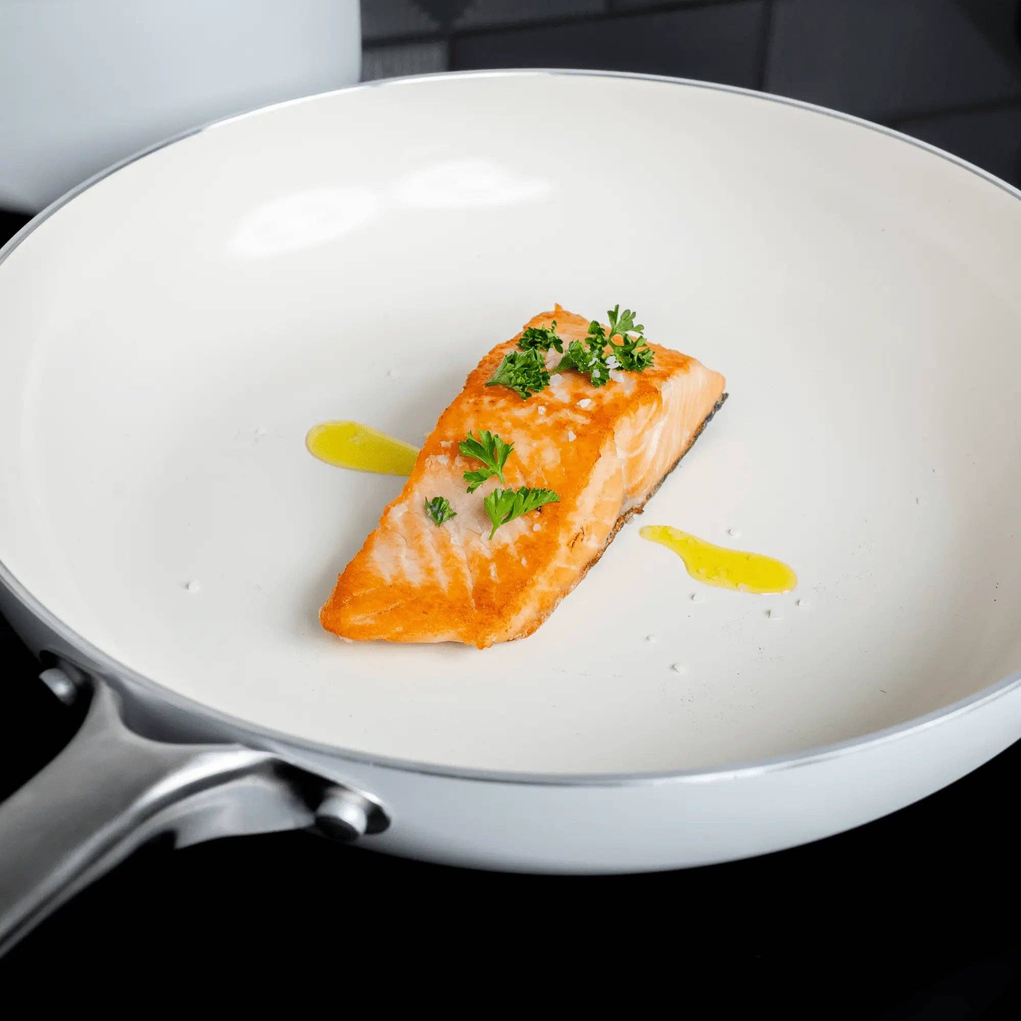 Alva Cookware - Wholesale Cookware Set - Mobi 8-Piece Cookware Set2