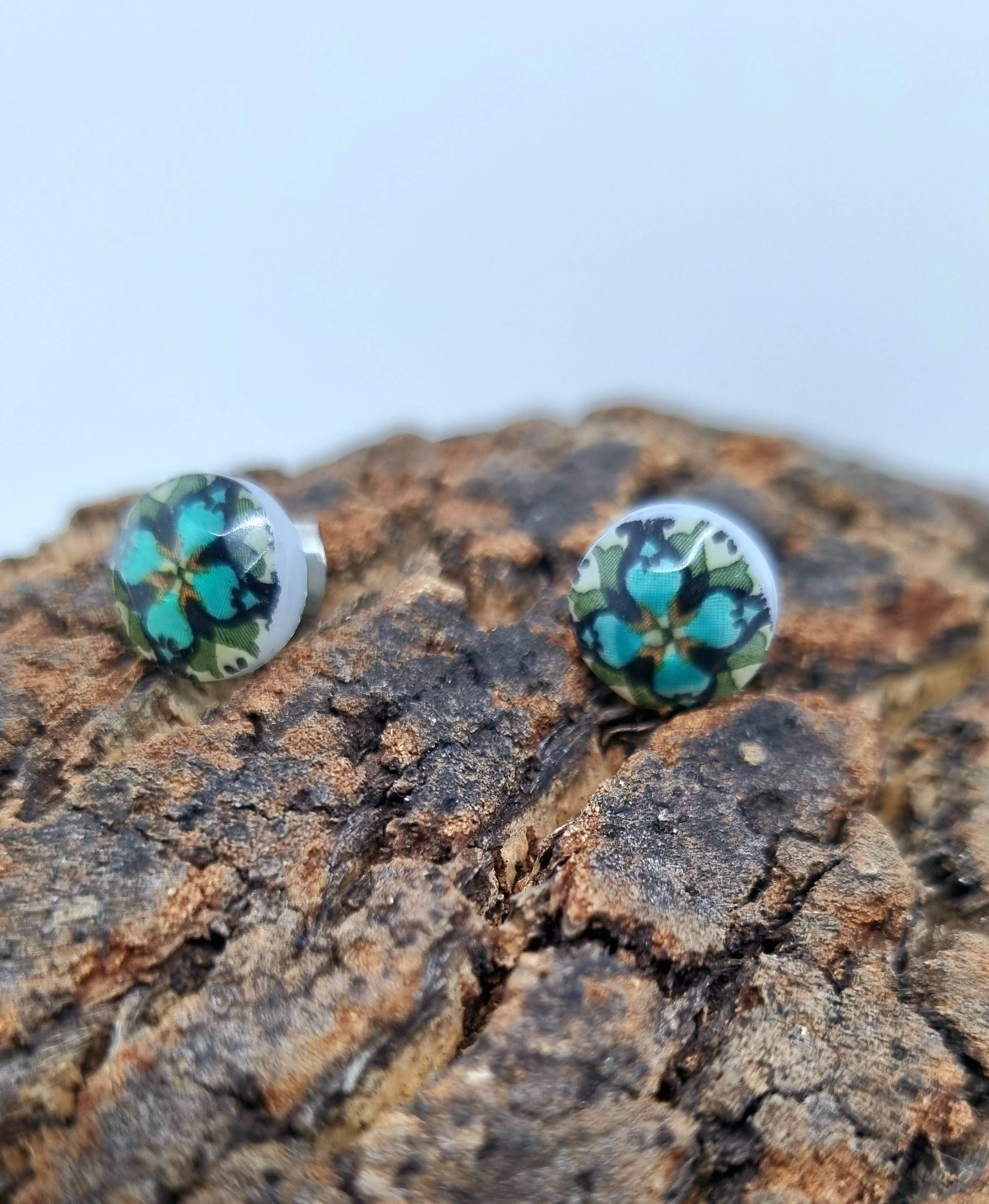 LUSO TILES JEWELRY - Vente Clous d'oreille - Petites boucles d’oreilles rondes en résine UV7