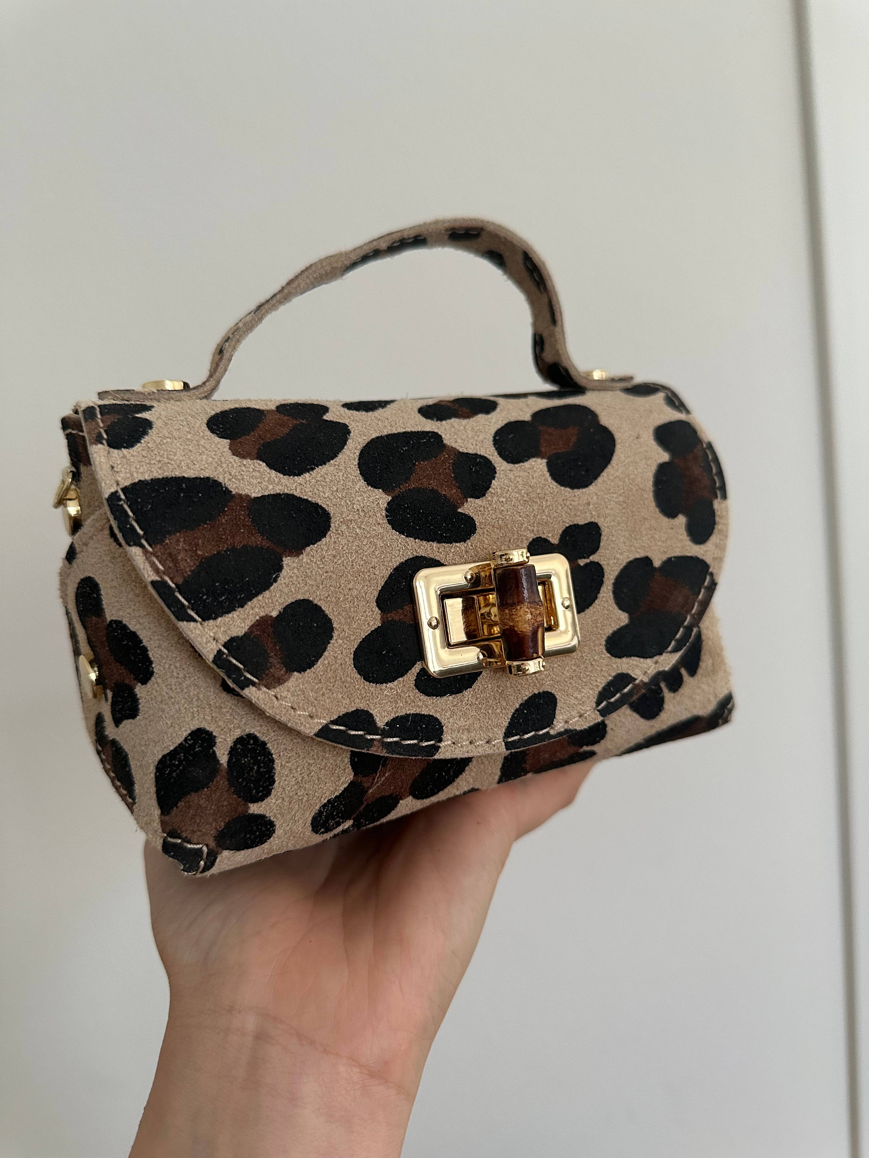 Zhade – Großhandel Umhängetasche - Damen – SIERRA Wildleder-Minitasche aus echtem Leder mit Kettenriemen0