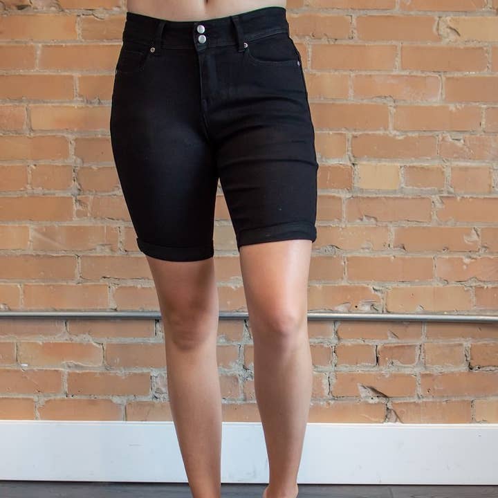 Bermuda met dubbele knoop voor wholesale door Rogue Society Apparel®️