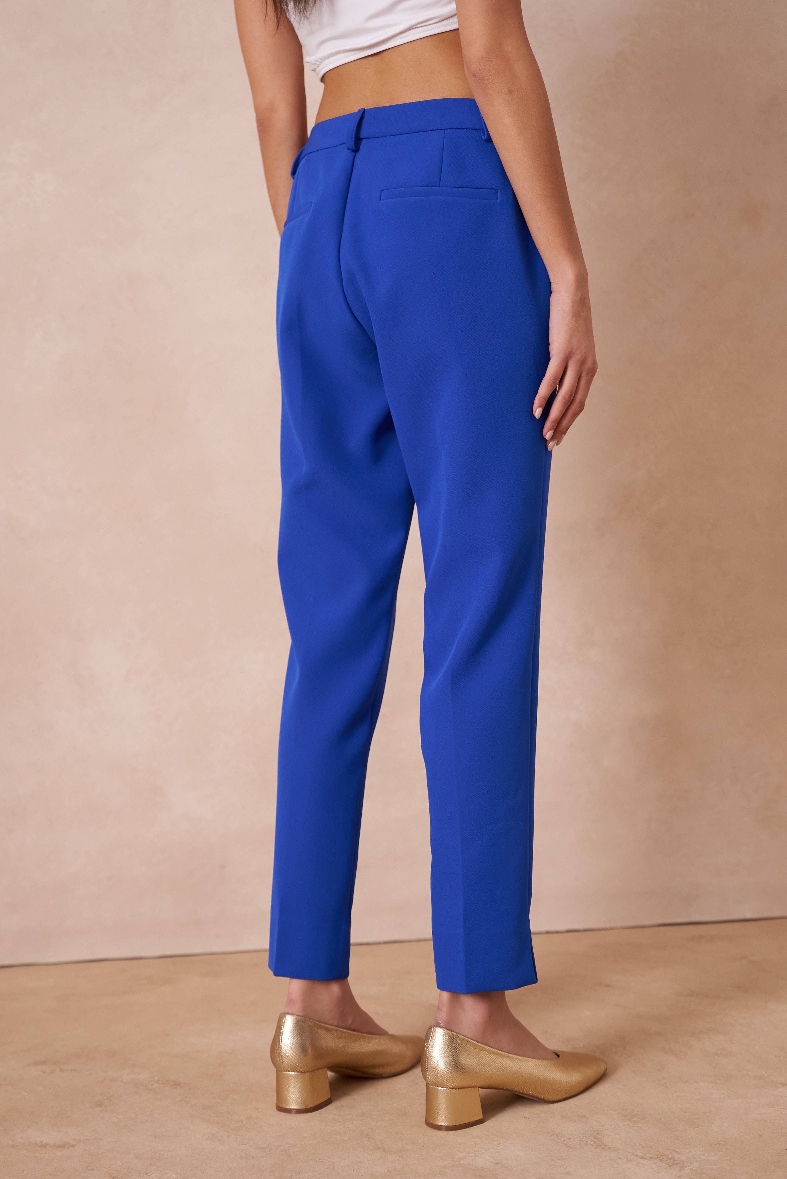 Attentif Paris – wholesale Pants – Women's – [Timeless] High-waisted cigarette pants36