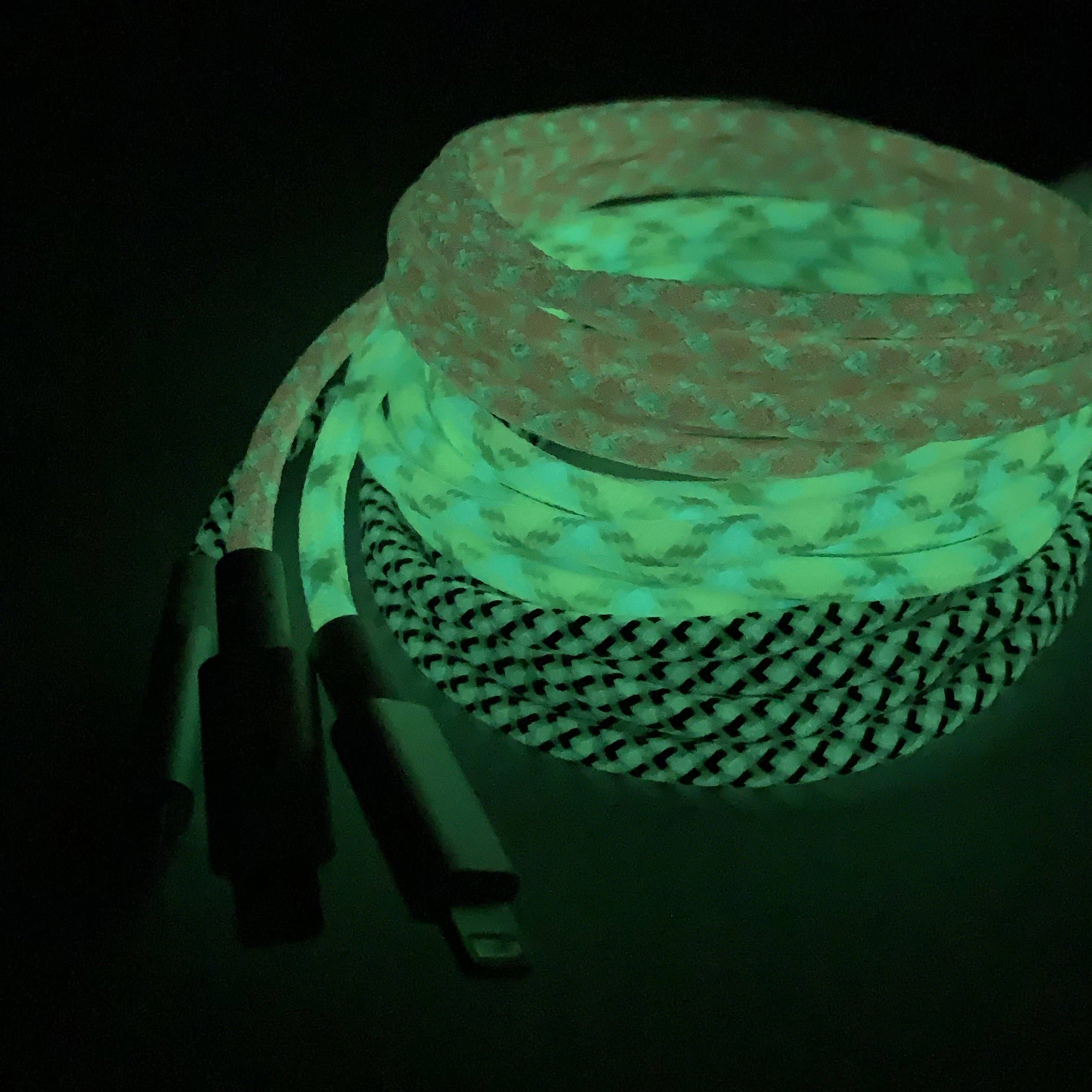 Charge Cords - Wholesale Charging Cable - Black and White Glow iPhone Lightning Cable [5 ft / 1.5m Length]3