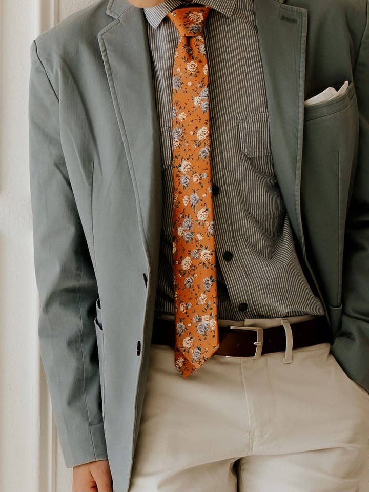 Laço de gola floral de algodão La Mare por atacado de London Jae Apparel