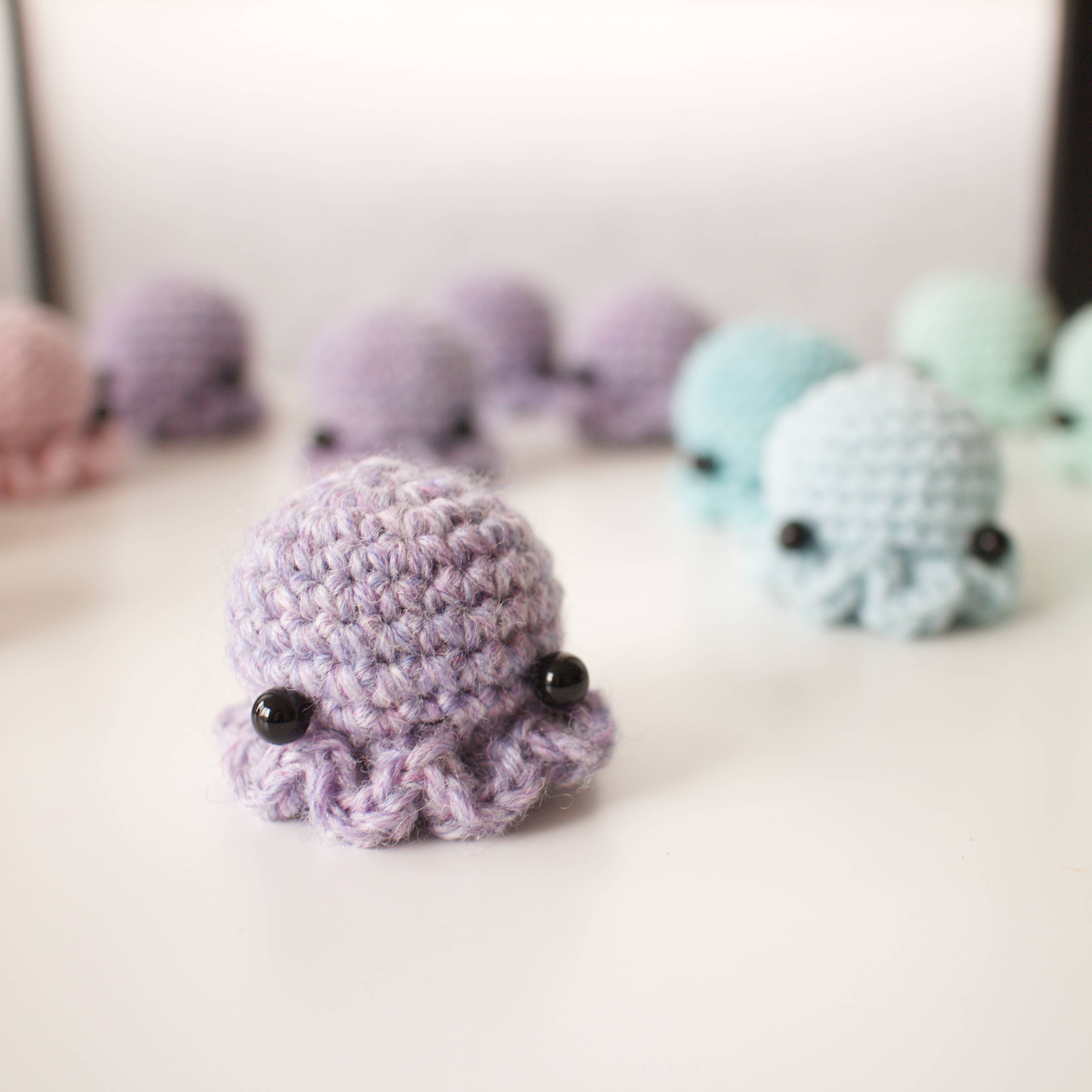 Mohu – Engroshandel Nøglering - Unisex – Hæklet blæksprutte amigurumi legetøj, ornament eller nøglering1