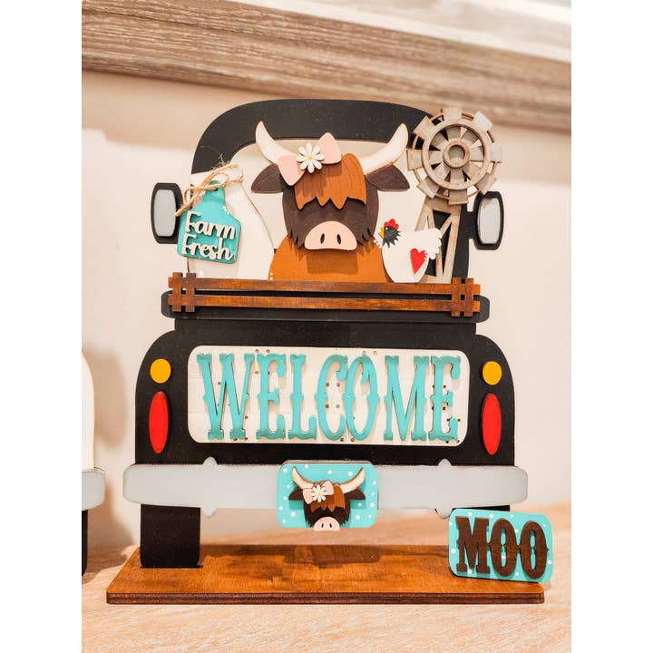 Hollow Grove Designs - Wholesale Door Hanger - Highland Cow Insert| Interchangeable Cow Door Hanger2