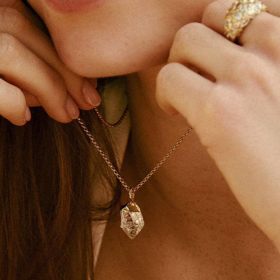 Agapée Jewelry – Großhandel Kette mit Anhänger/Charm – Dioné Halskette | Schmuck aus Gold, Geschenk, wasserdicht2