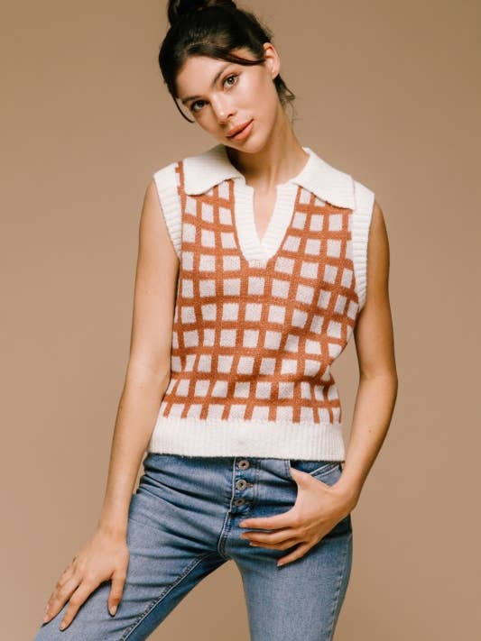 GILET EN MAILLE À CARREAUX COL B - FW90204 pour la vente par Calista