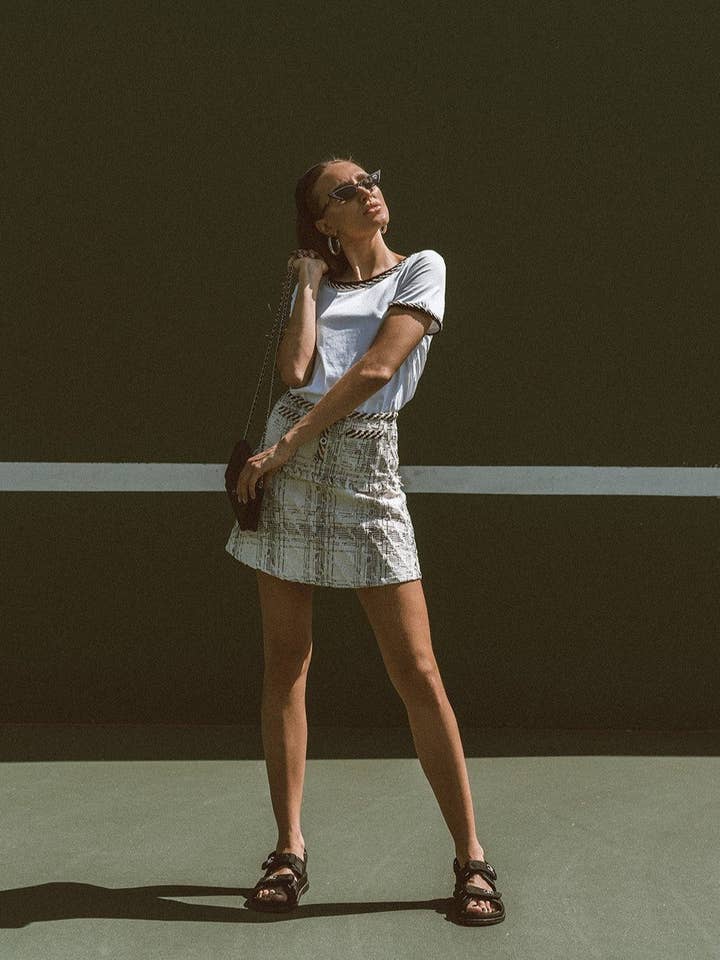 Ambre Weißes T-Shirt mit Tweed-Details für den Großhandel von MUSE FASHION