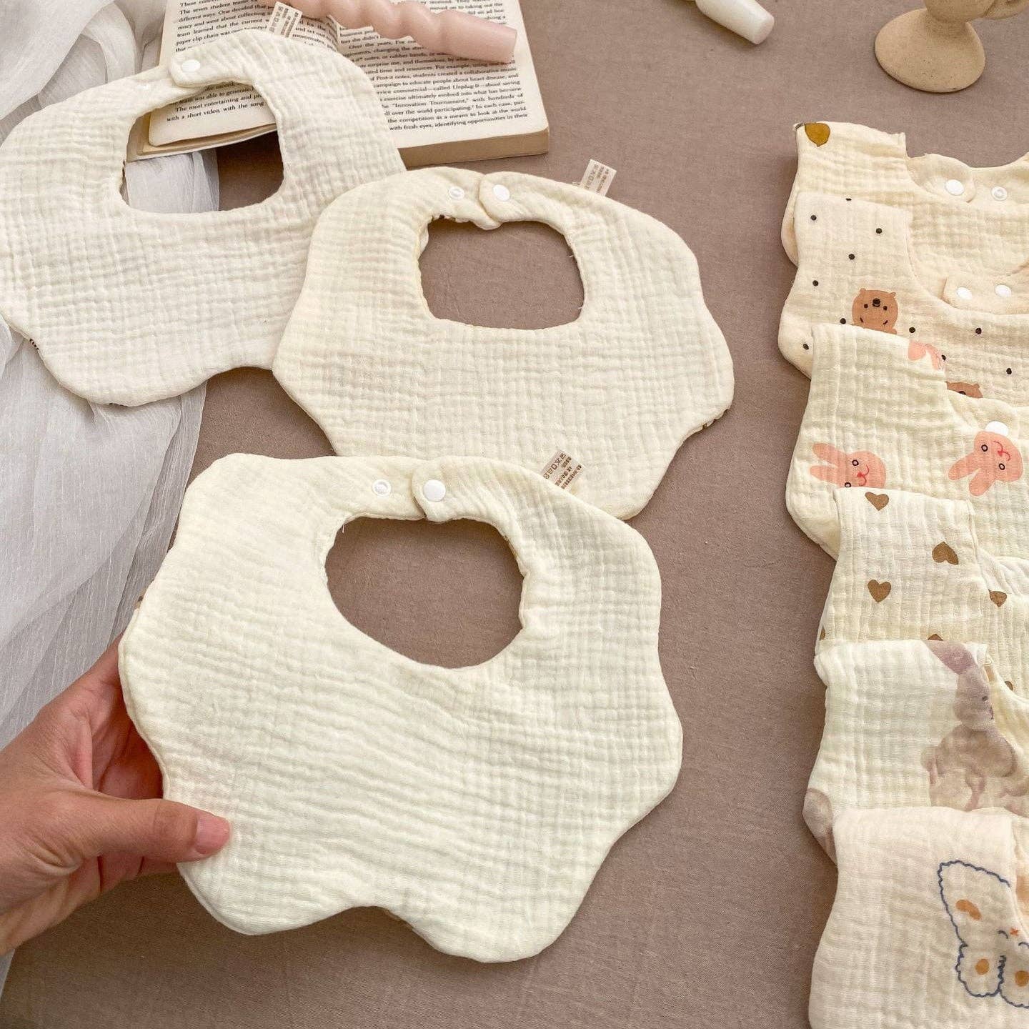 KiddieKickz – wholesale Bib – Baby – Baby Girls Boys Cartoon Print Baby Bibs Wholesale11