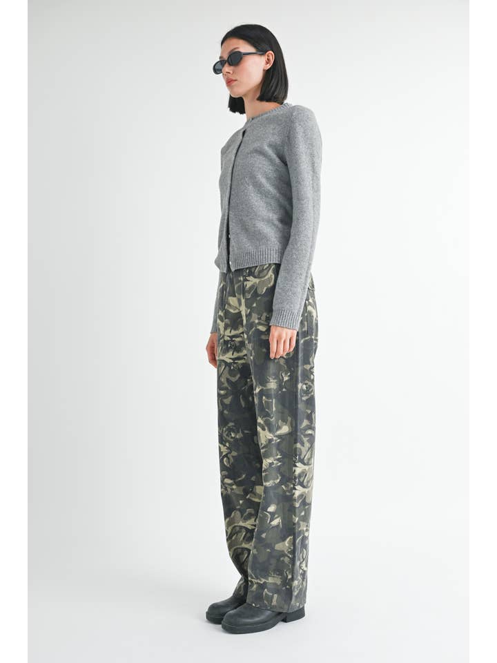 VINTAGE CAMO STRAIGHT LEG PANTS WITH POCKETS for wholesale on Faire5