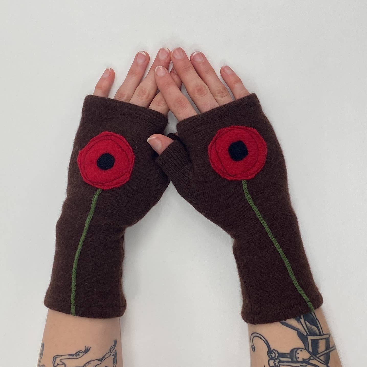Sardine Clothing Co. - Wholesale Gloves - Women's - Fingerless Cashmere Gloves-Poppy10