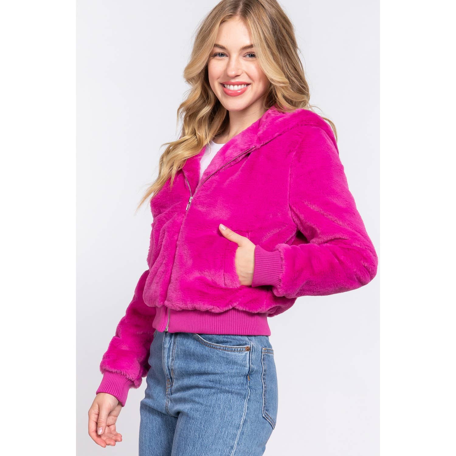HiteJeans - Vente Veste – femme - VESTE À CAPUCHE ZIPPÉE EN FAUSSE FOURRURE8