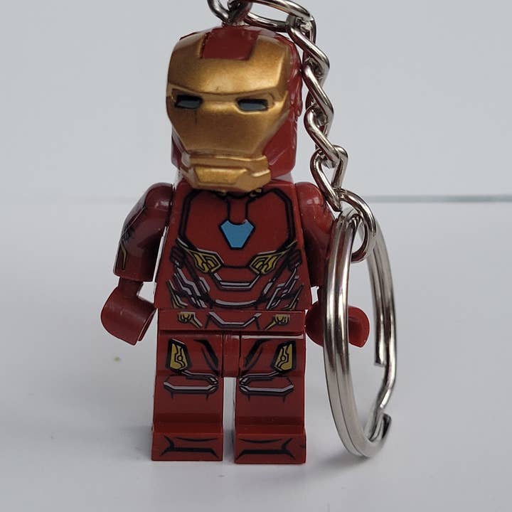 Con-Quest Crafts - Wholesale Keychain - Unisex - Super Hero & Super Villain Comic Minifigure Keychains