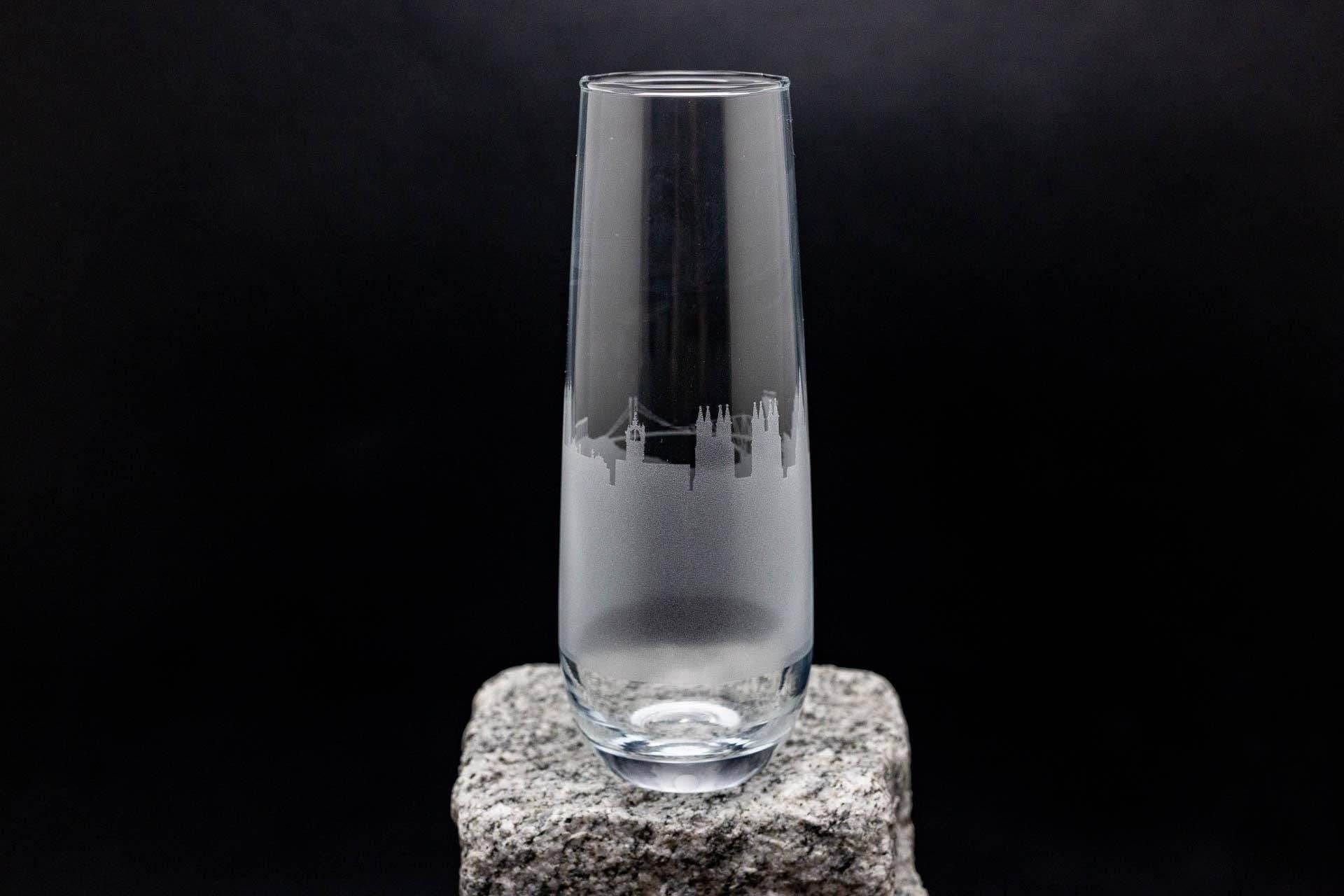Urban & Etched – wholesale Champagne flute – Edinburgh Scotland Skyline Stemless Champagne Flute Barware0