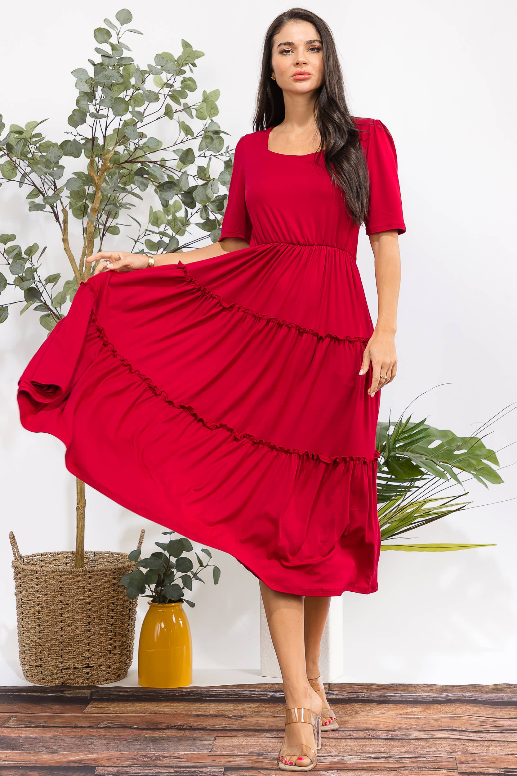 H&H Fashion Inc. – Großhandel Kleid – Damen – JR778X-S Plus Size Stufen-Midikleid mit quadratischem Ausschnitt44