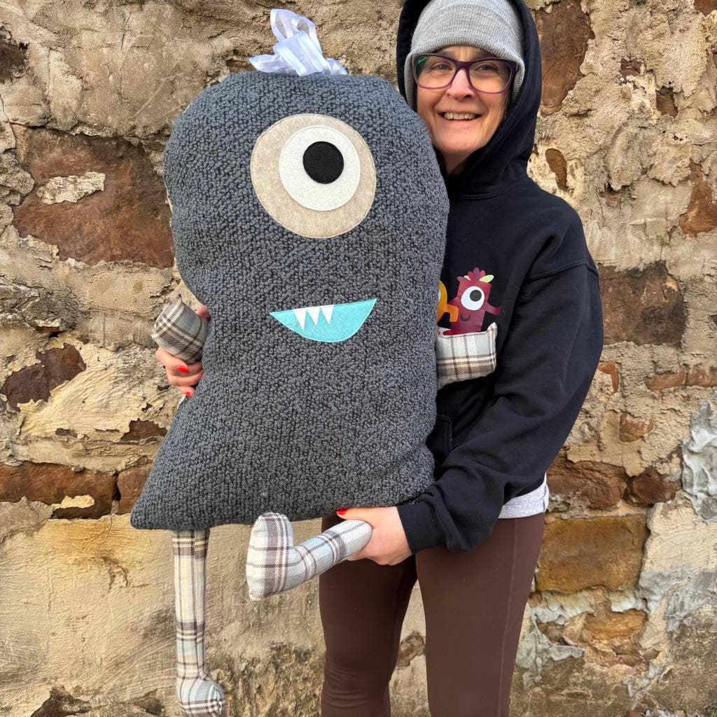 Monsters On Main - Wholesale Decorative Figurine - Extra Large Monster Bundle - 2 pk8