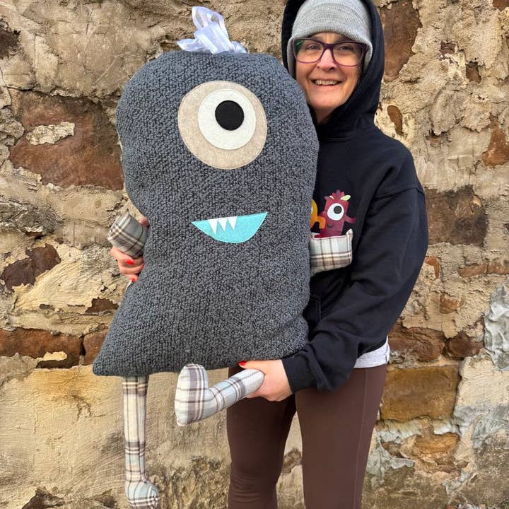 Monsters On Main - Wholesale Decorative Figurine - Extra Large Monster Bundle - 2 pk8