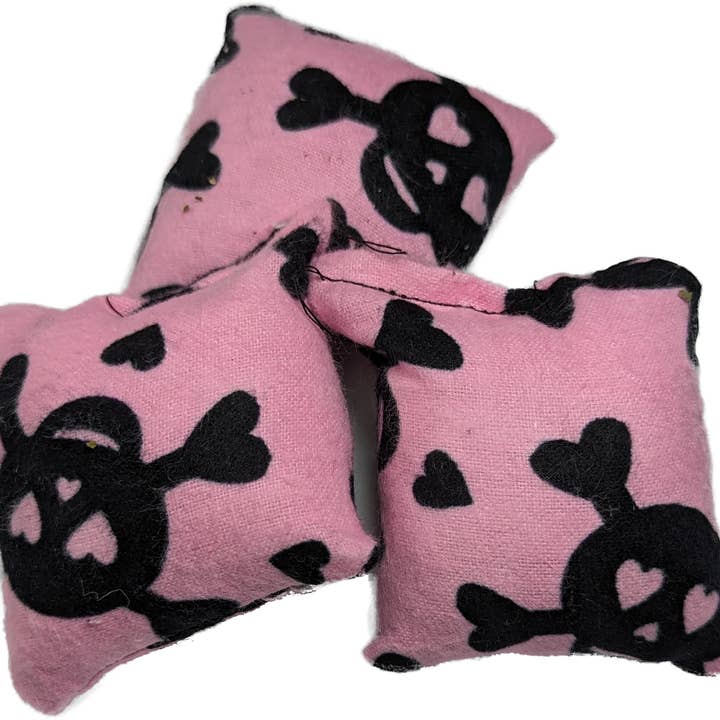 Catnipporium - Wholesale Pet Toy - Cat - Catnip Pillows - Sealed and always fresh.