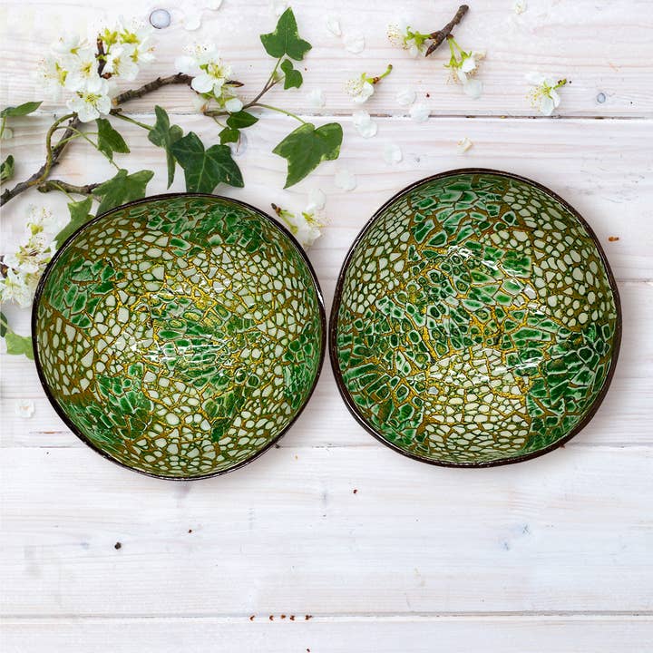 VIE - Wholesale Decorative Plate/Dish/Bowl - Hand-Painted Coconut Bowls, Lacquered, Set of 259