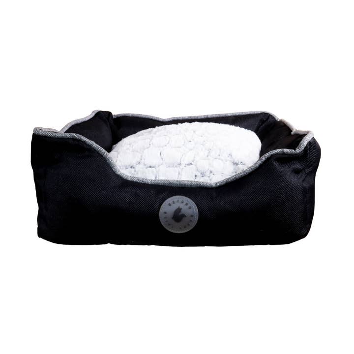 Snuggle Up : lit confortable pour petits animaux de compagnie pour la vente par The Furry Fox