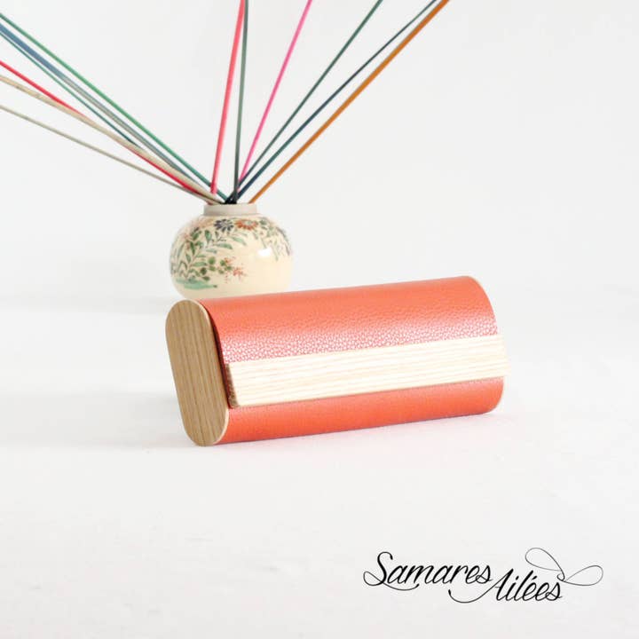 Samares Ailées - Wholesale Eyewear Cases & Holders - Unisex - “Marie” Wood and Leather Eyeglass Case4