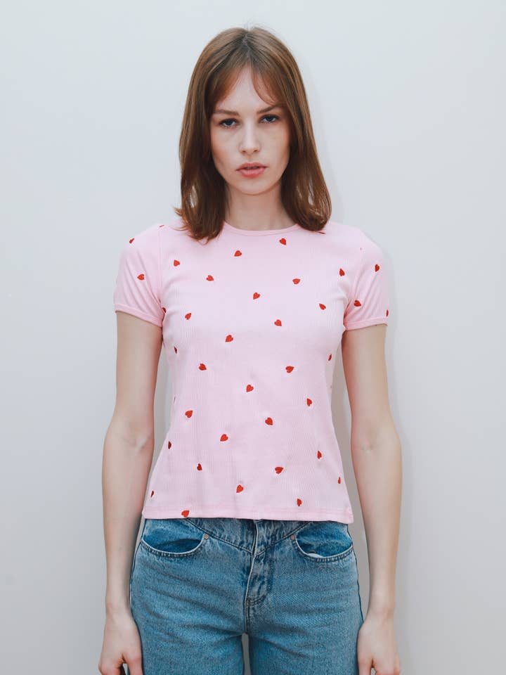 EASY MODE - Wholesale T-Shirt - Women's - Embroidered T-shirt top - 1108