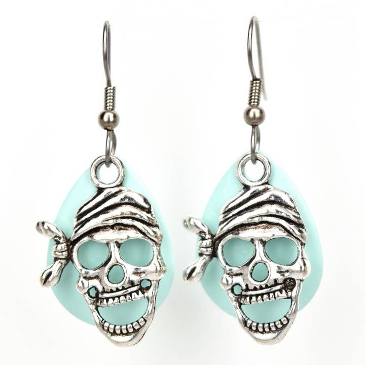 Med. Boucles d'oreilles Mystic Sea Pirate pour la vente par Eye Catching Jewelry