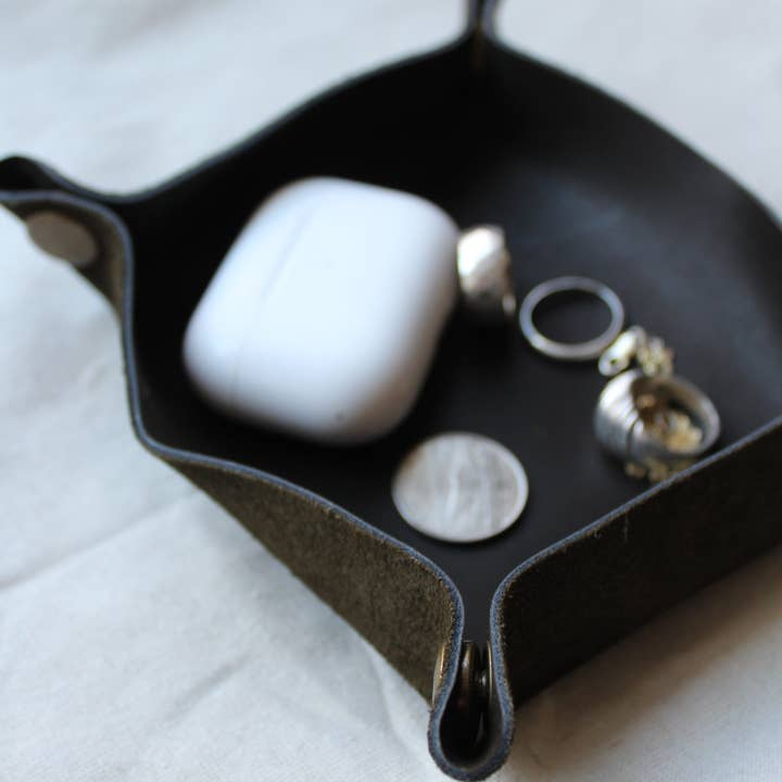 Ware by Maki - Wholesale Jewelry Dish - Handmade Leather Accessory Tray