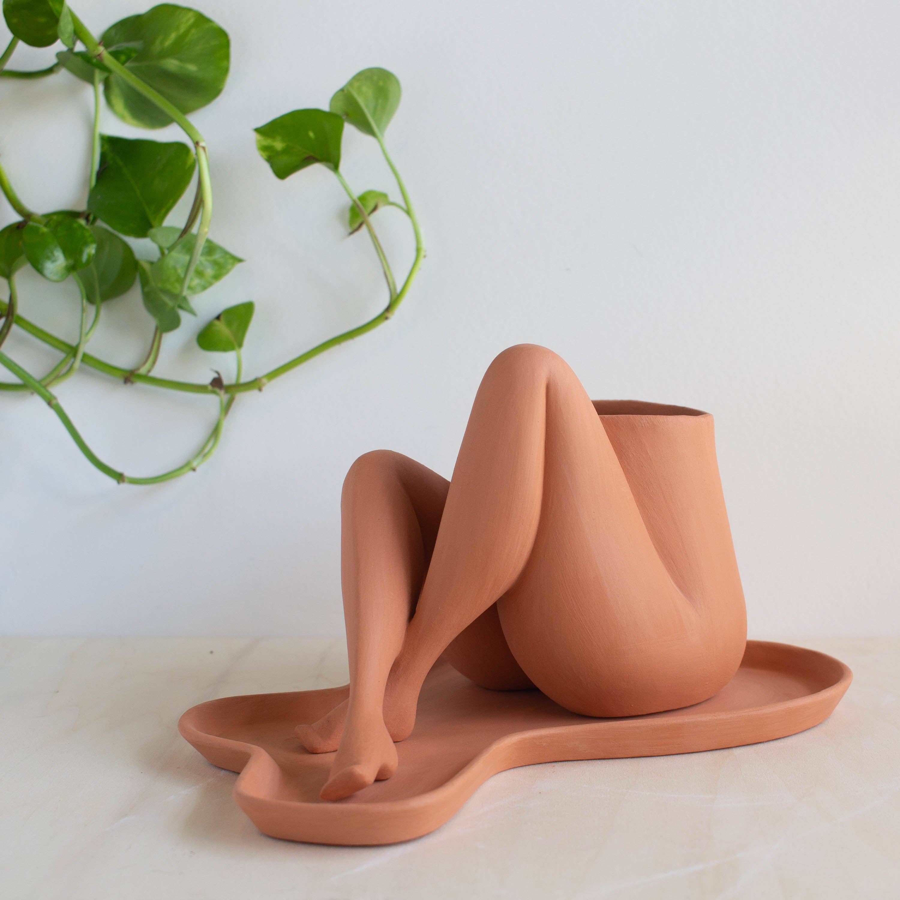 Doma Studios - Wholesale Plant Pot - Crossed Leggy - Terracotta4