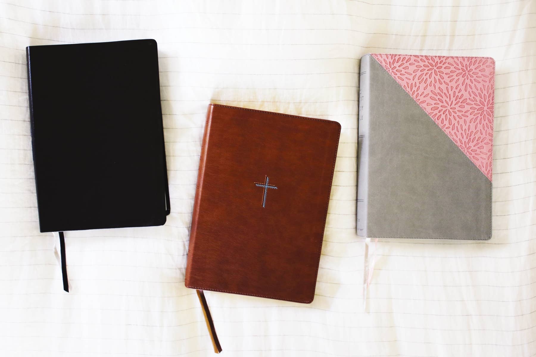 HarperCollins Christian Publishing - Wholesale Reference - NIV Quest Study Bible, Large Print, Bonded Leather, Black10