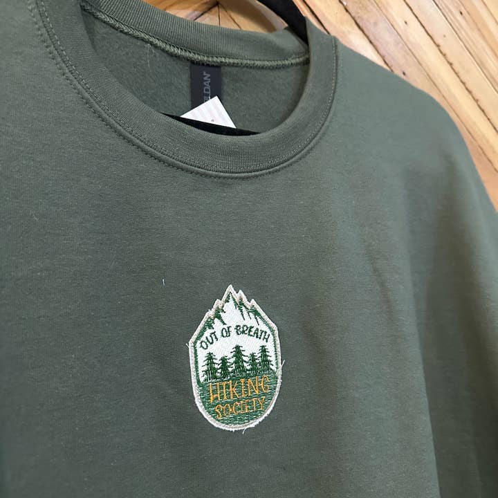 Crewneck de la Société de Randonnée à Bout de Souffle pour la vente par Honeyella