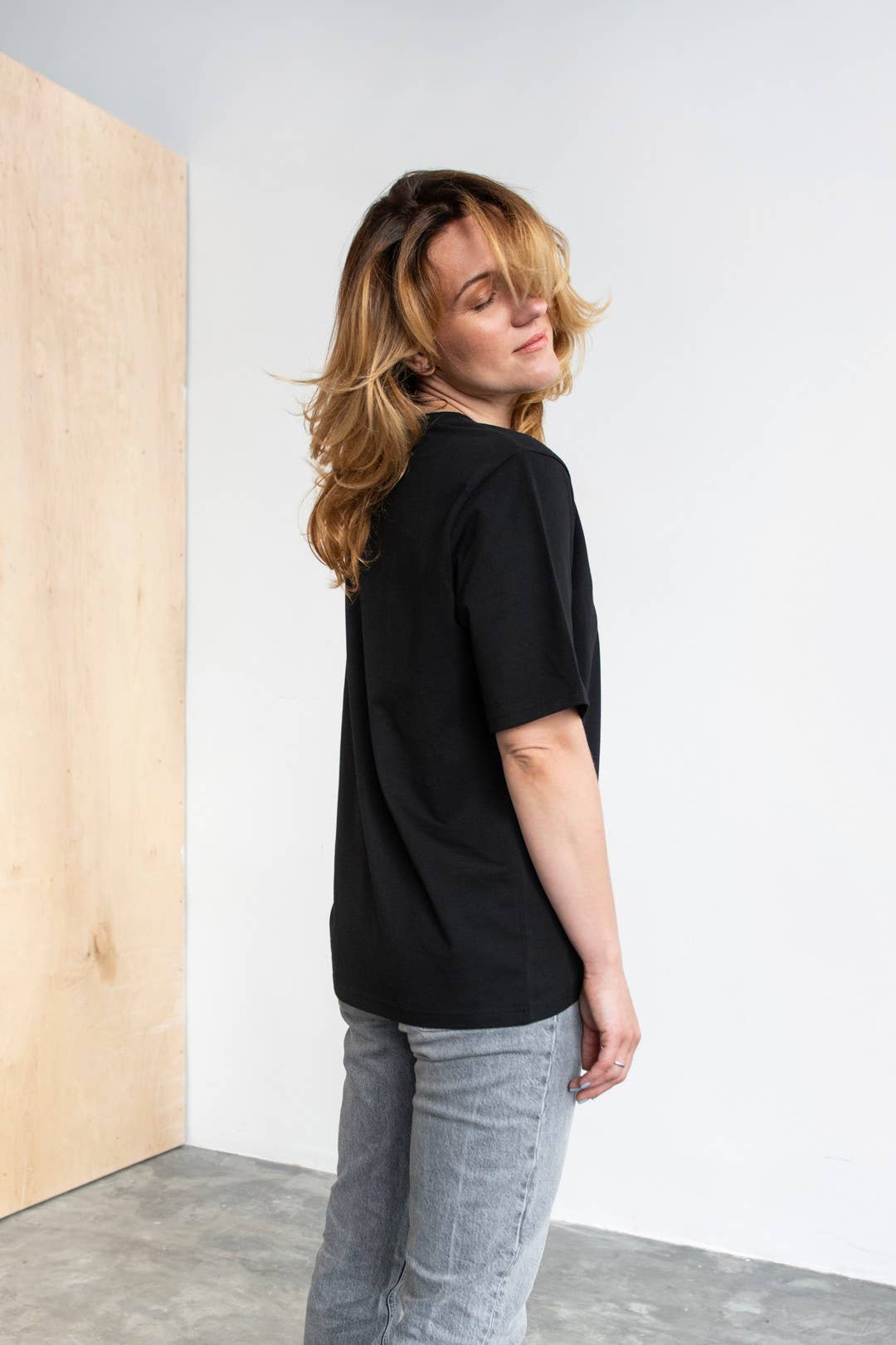 CAPSULE by Agnė Gilytė - Wholesale T-Shirt - Women's - T-Shirt 'HONOLULU' | premium quality cotton6