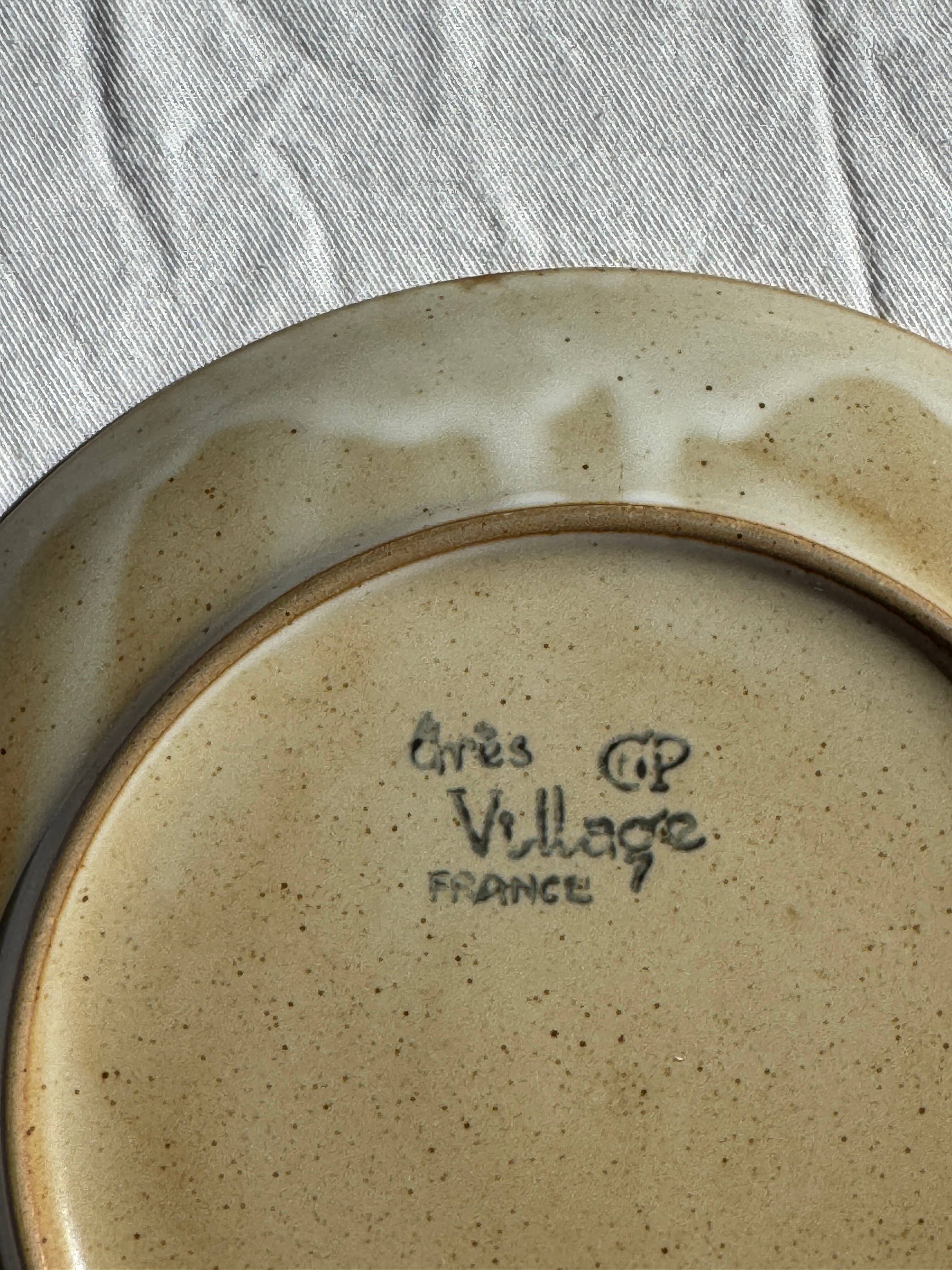 Office Objets - Wholesale Dinner Plate - Set of 6 stoneware plates Village France D2410