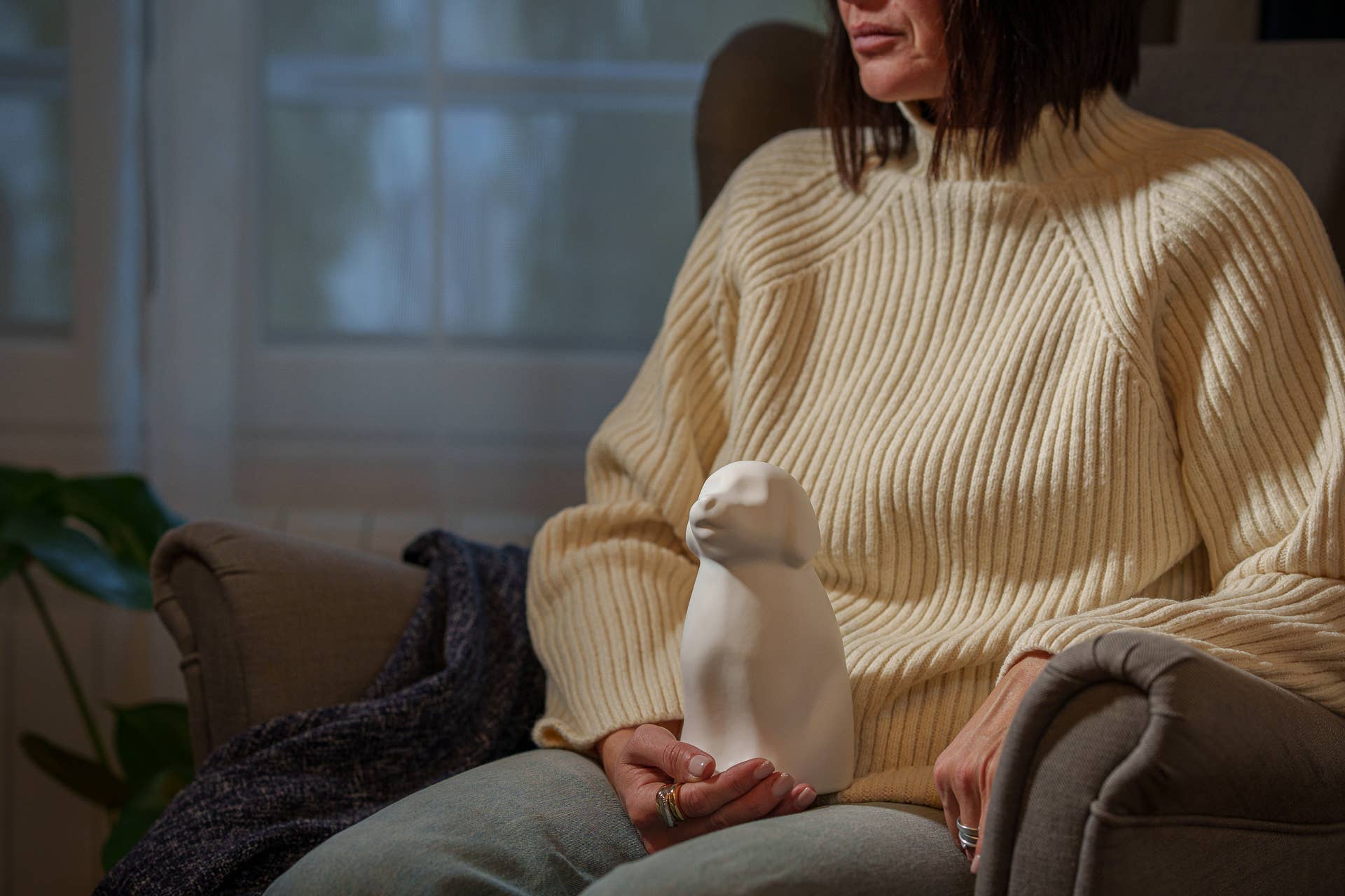 Pulvis Art Urns - Wholesale Pet Urn/Keepsake Box - "Cuddle" Pet Urn for Dog - Pink | Ceramic 6