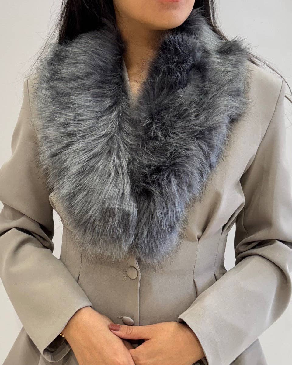Invitadissimas - Wholesale Fur/Faux Fur Coat - Women's - FUR COLLAR 01031