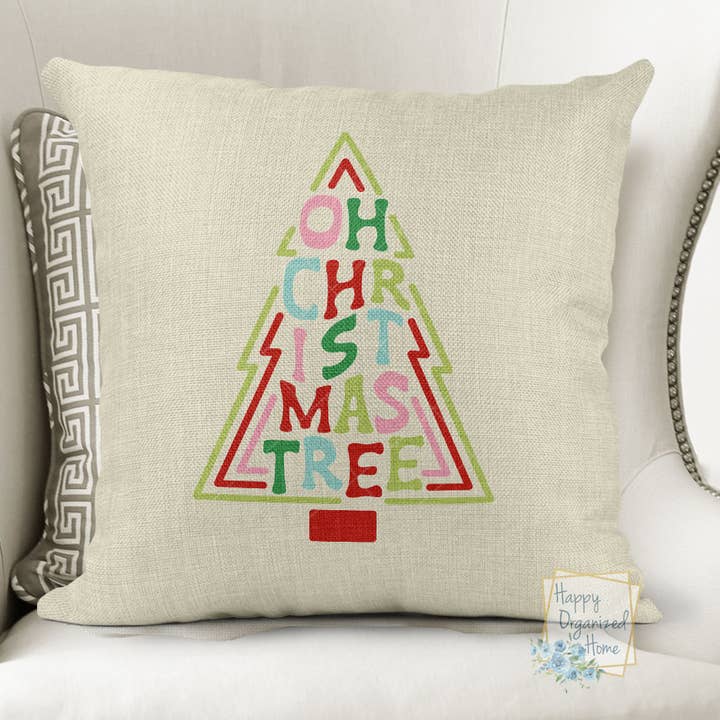 Housse de coussin de Noël de style rétro moderne Oh Christmas Tree pour la vente par Happy Organized Home
