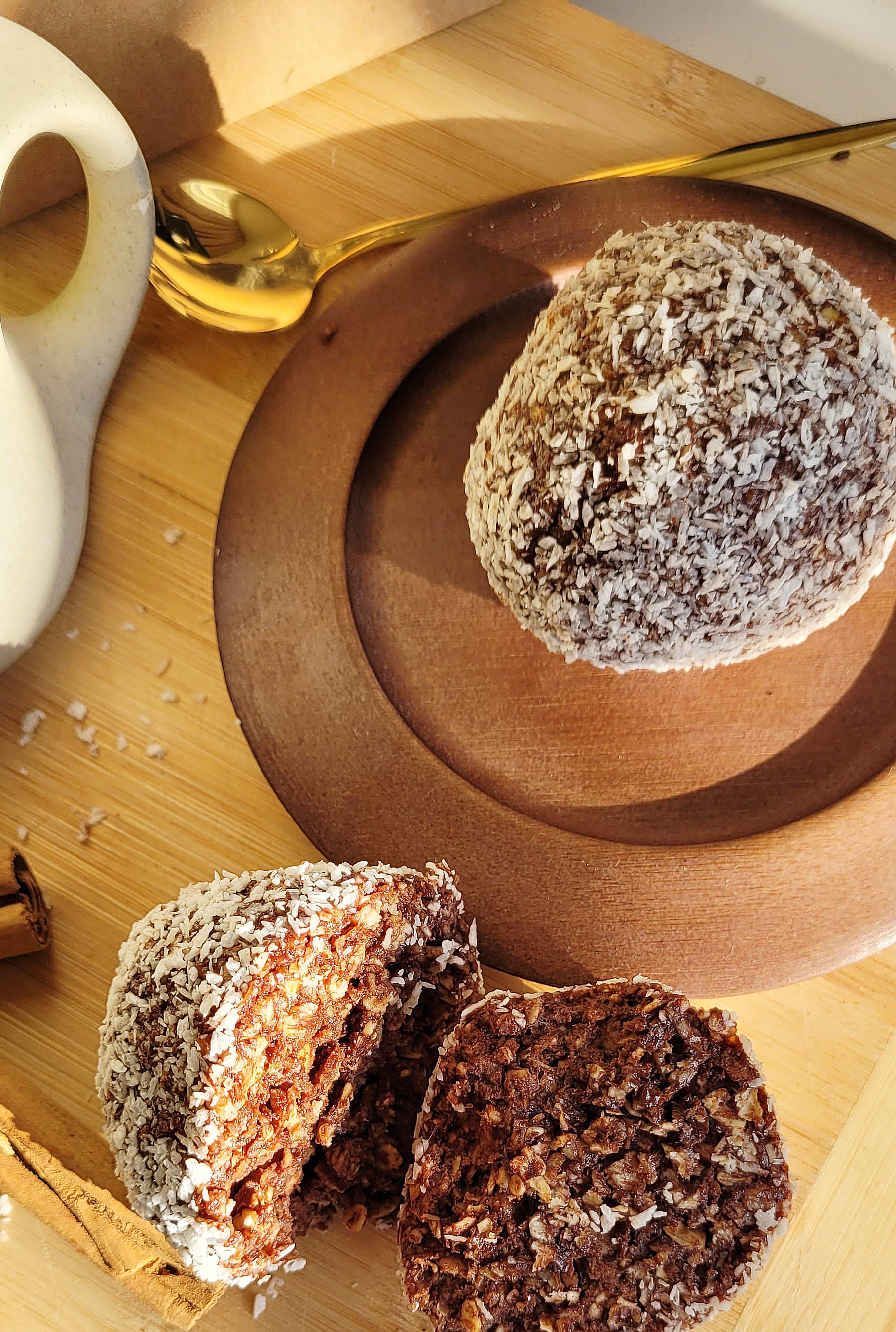 Lulu's kitchen - Wholesale Snack Bar - Cocoa Energy Ball with Hazelnut & Coconut Topping7