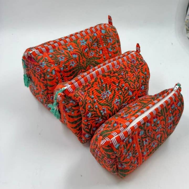 Funky Yak Ltd - Wholesale Makeup/Cosmetic Bag - 100% cotton quilted washbag set of 3 small medium n large 2